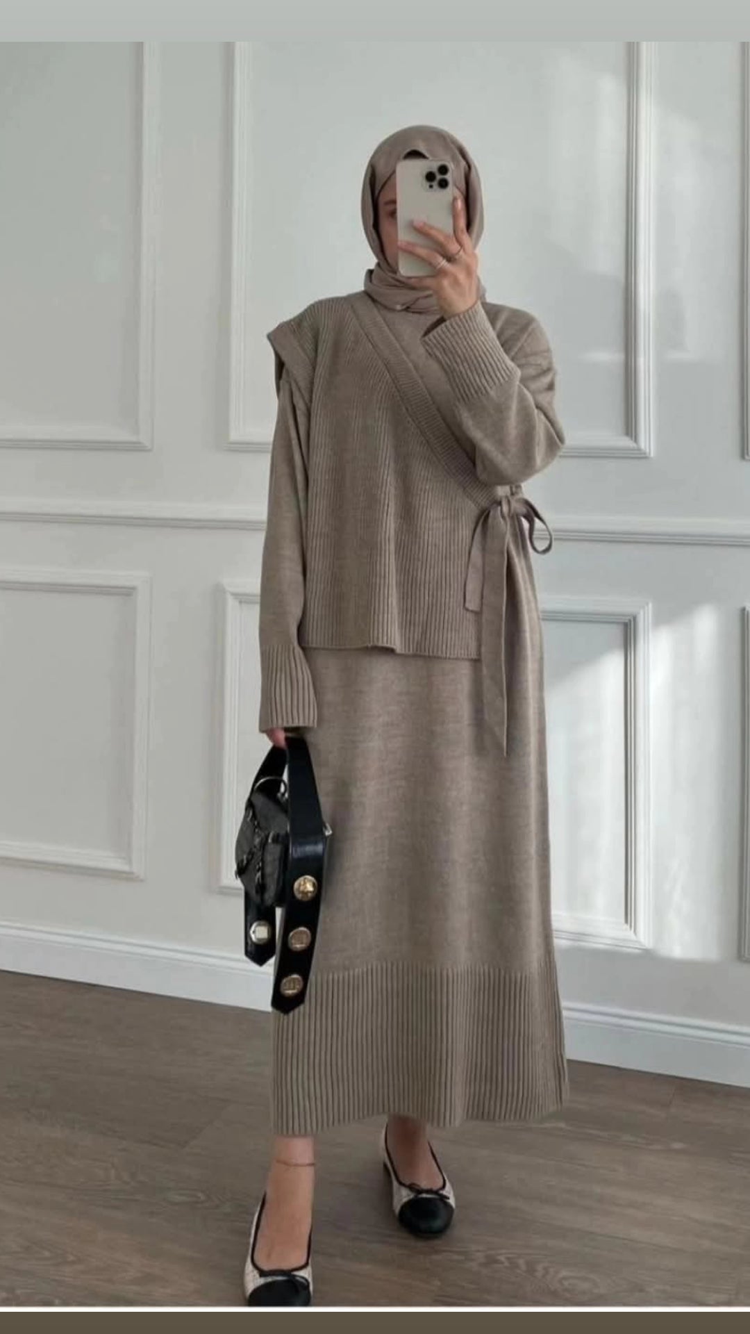 Knitted dress with vest mink