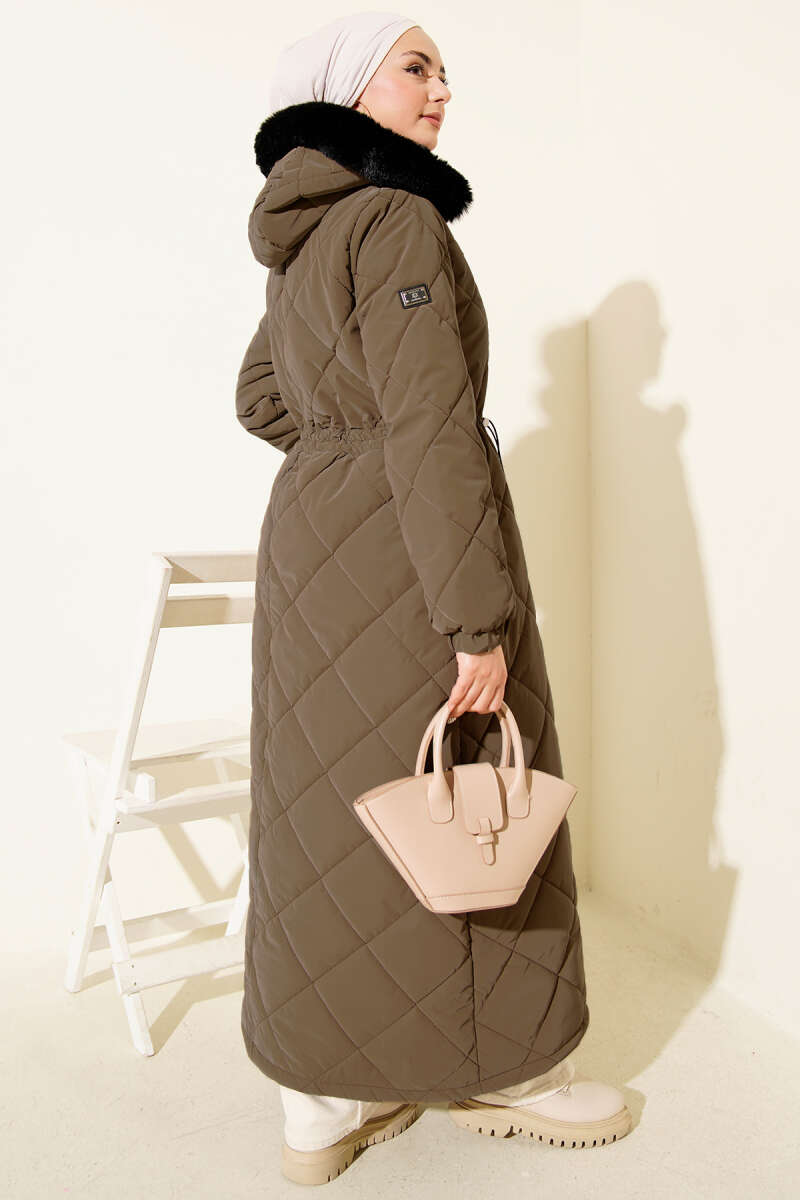 Bel Tünelli Kapüşonlu Kapitone Mont haki