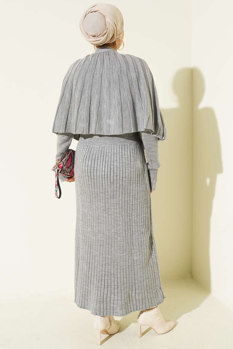 Düğmeli Pelerinli Triko Elbise Takım açık gri