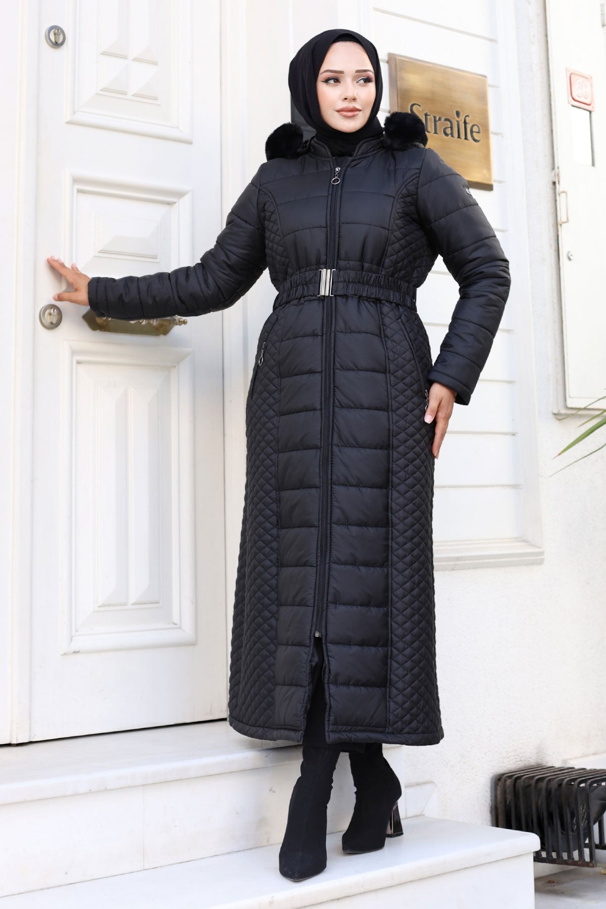 Full length puffer jacket black