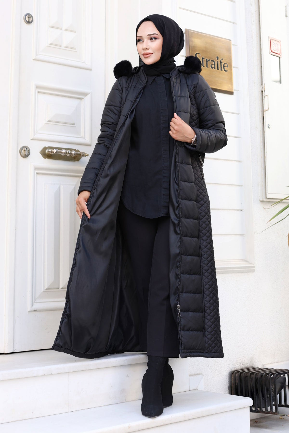 Full length puffer jacket black