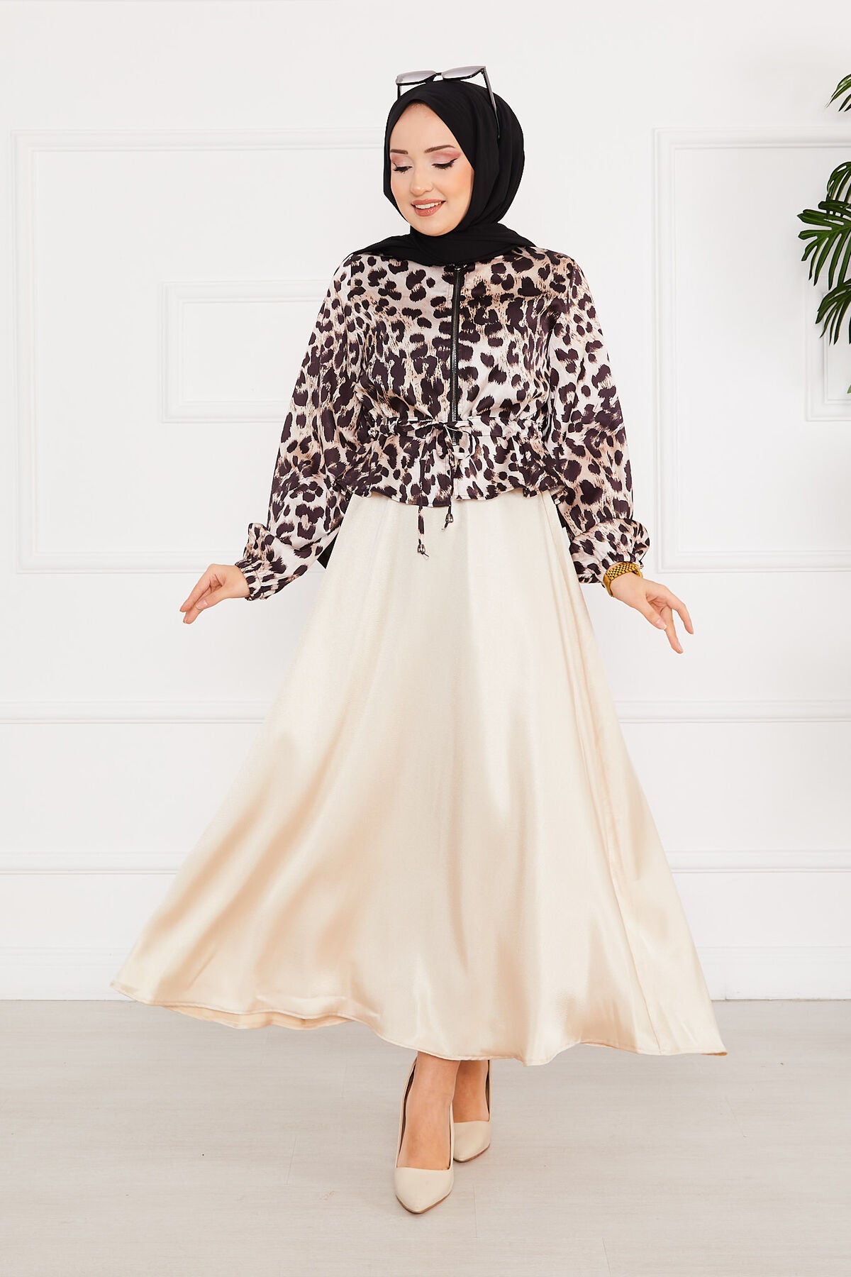 Leopar Desenli Saten Takım Bej
