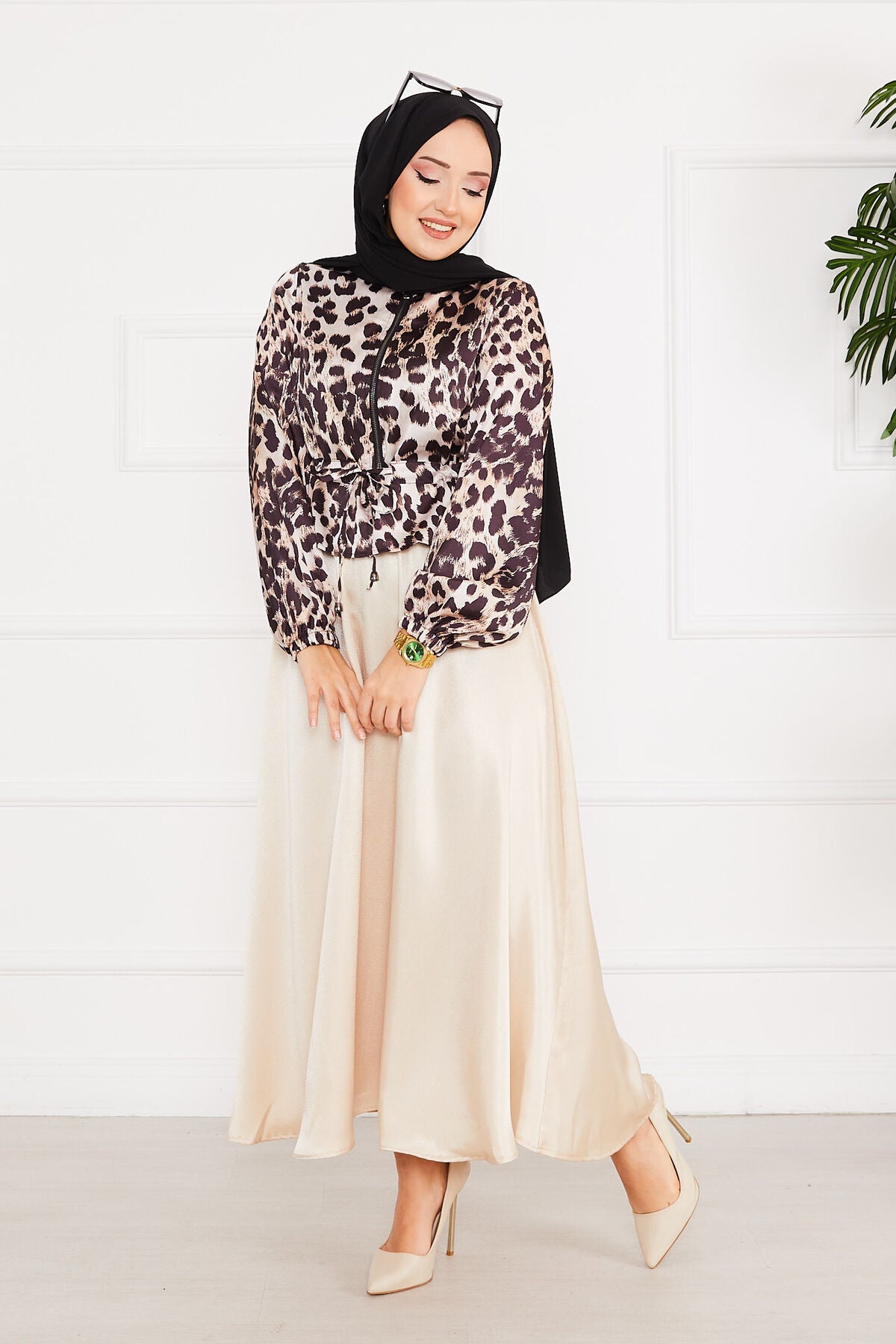 Leopar Desenli Saten Takım Bej