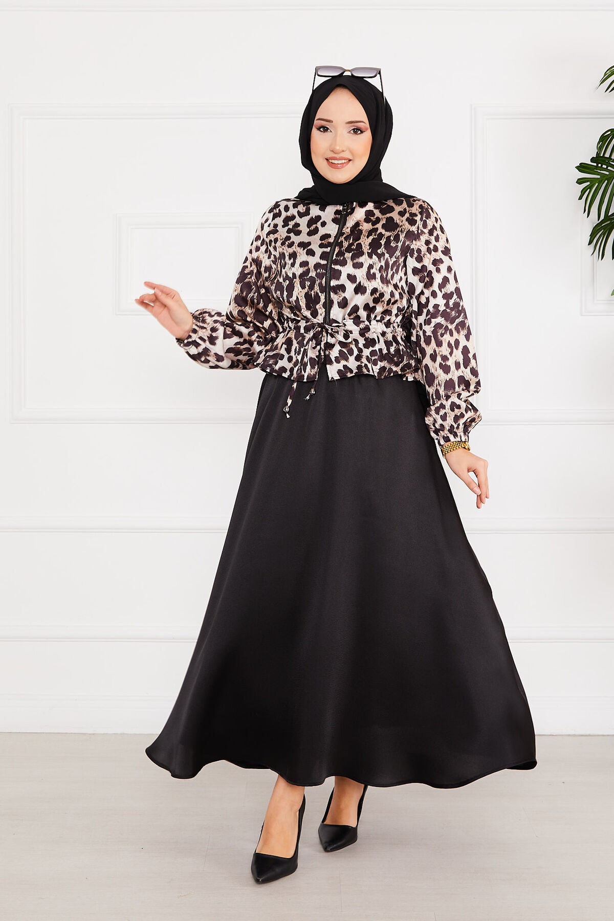 Leopar Desenli Tesettür Saten Takım Siyah