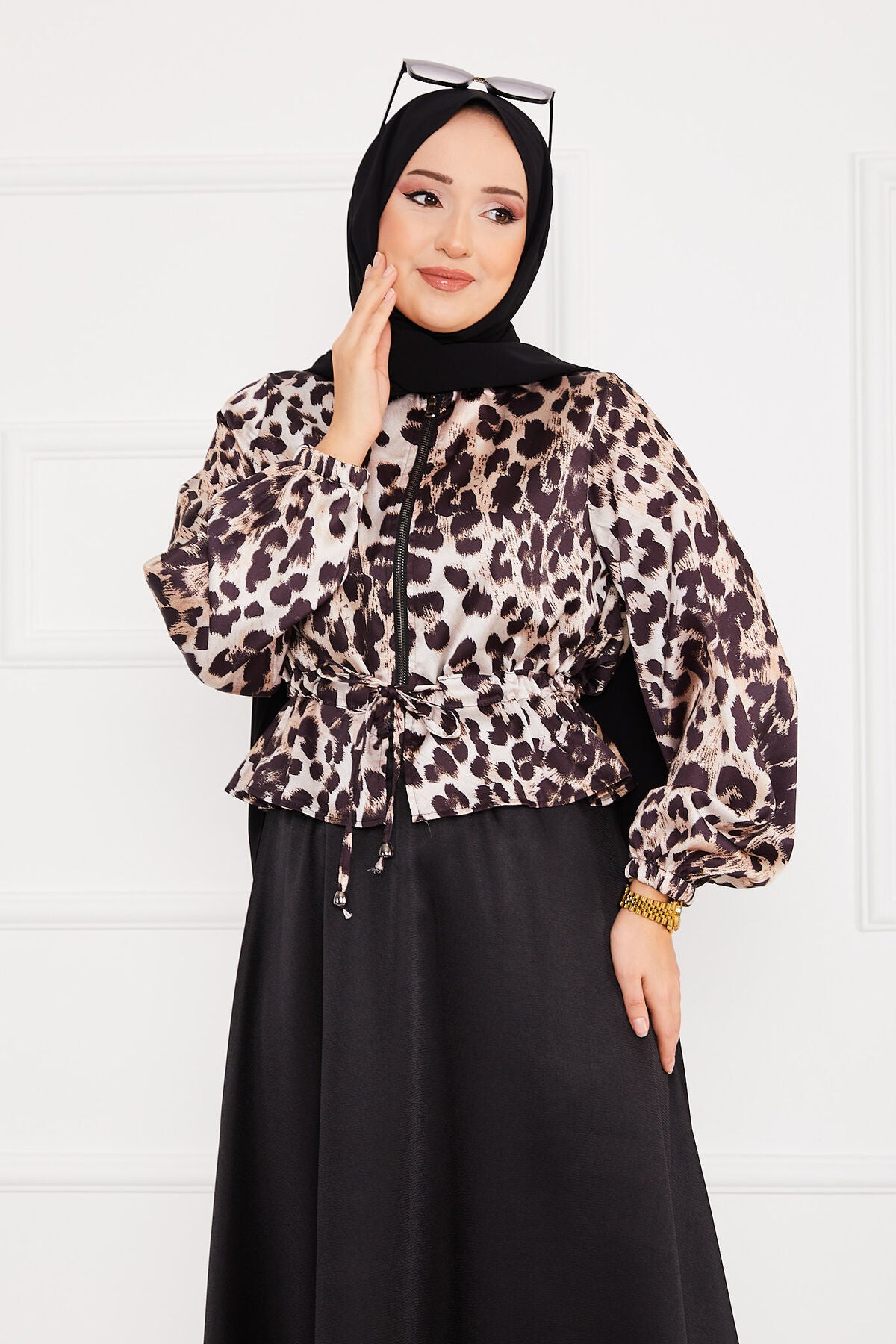 Leopar Desenli Tesettür Saten Takım Siyah