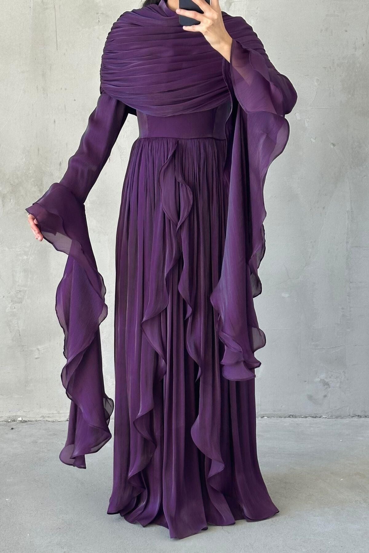 Volan Detaylı Fırfırlı Tesettür Abiye mor