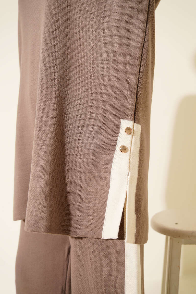 Şerit Detaylı Triko İkili Takım vizon