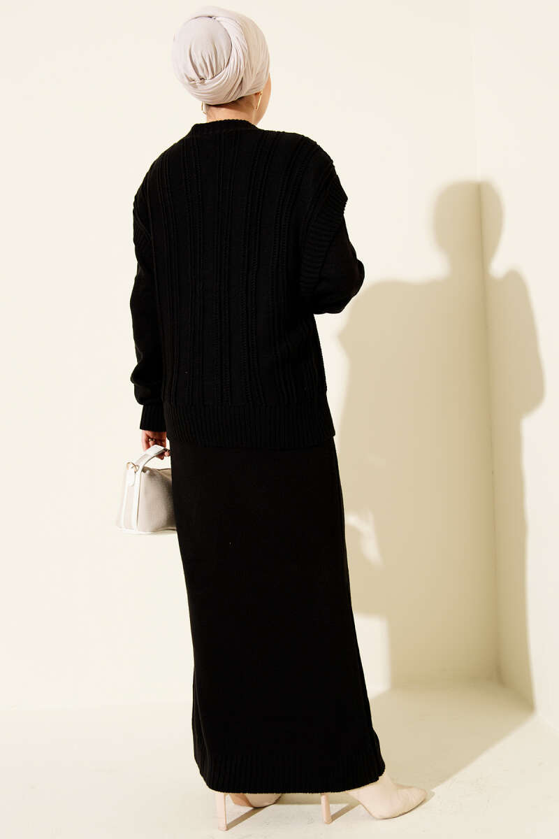 Two-Piece Set with Vest and Dress Knitwear black