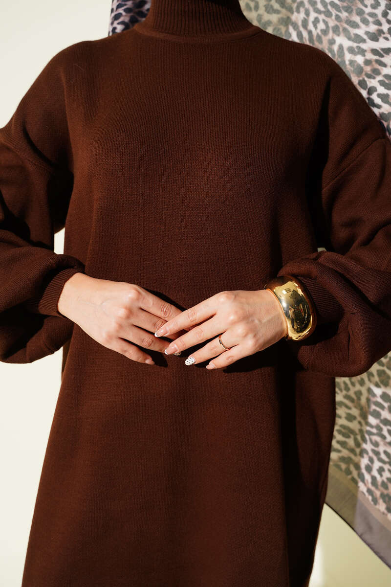 Balıkçı Yaka Düz Triko Elbise Kahverengi