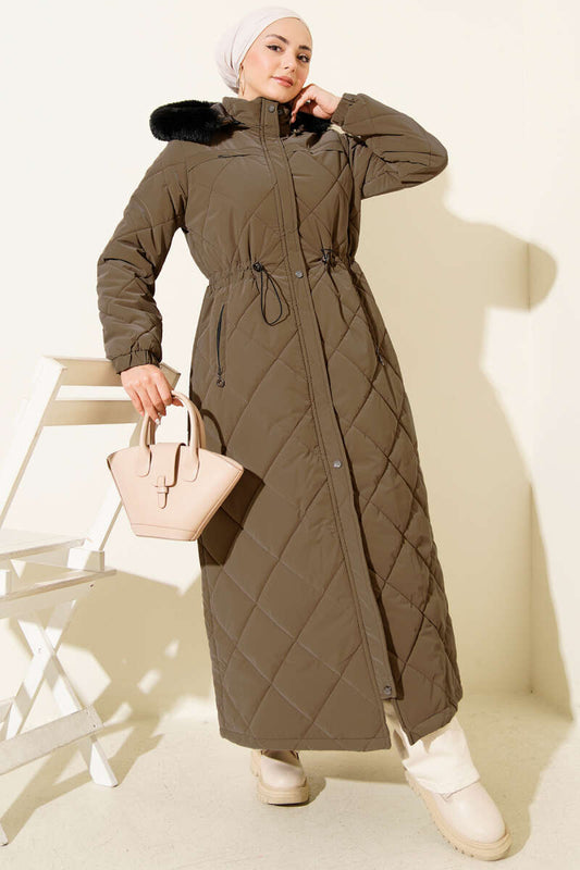 Bel Tünelli Kapüşonlu Kapitone Mont haki