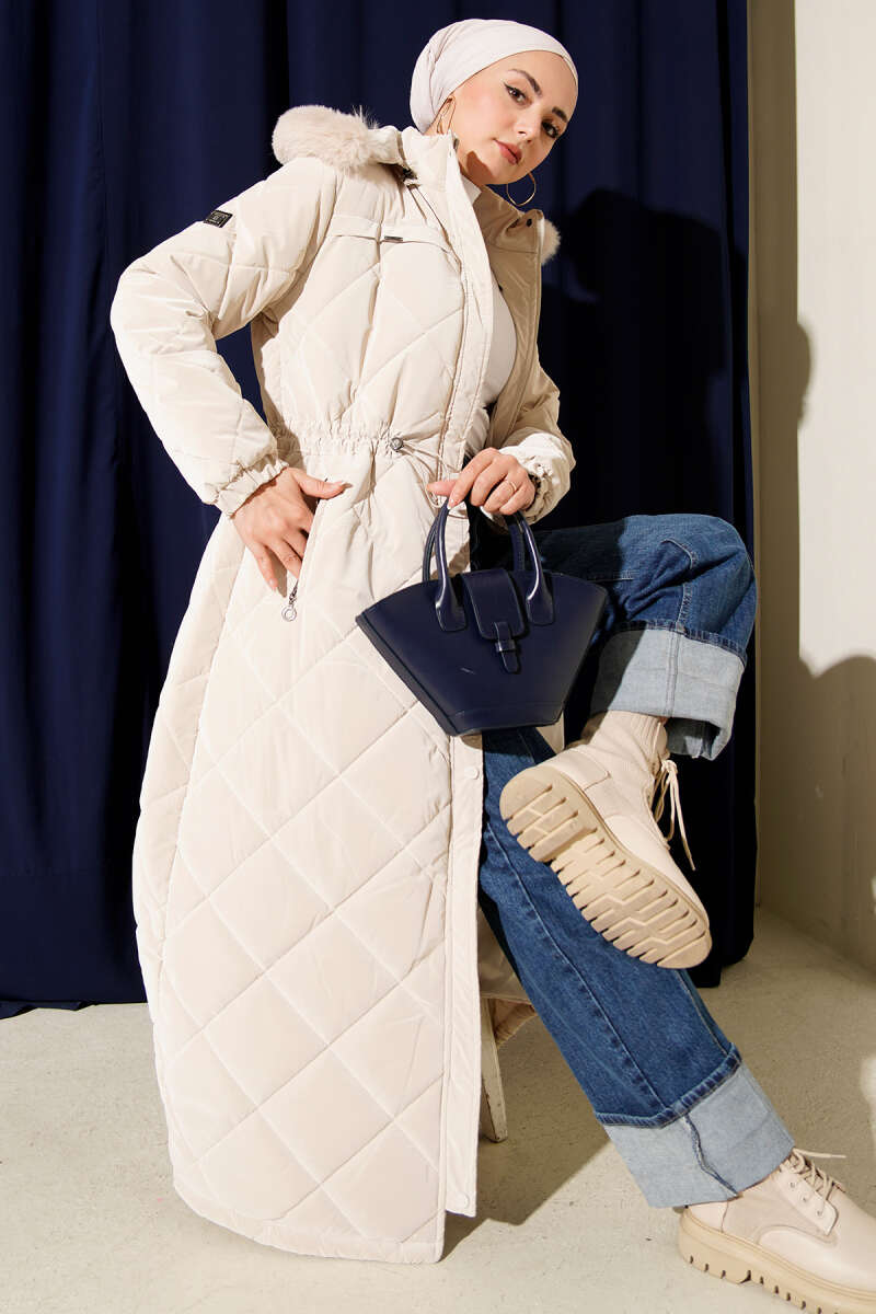 Bel Tünelli Kapüşonlu Kapitone Mont taş