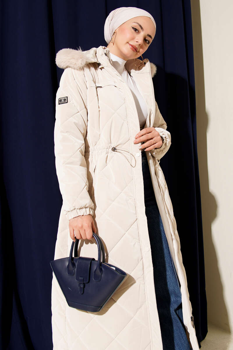 Bel Tünelli Kapüşonlu Kapitone Mont taş