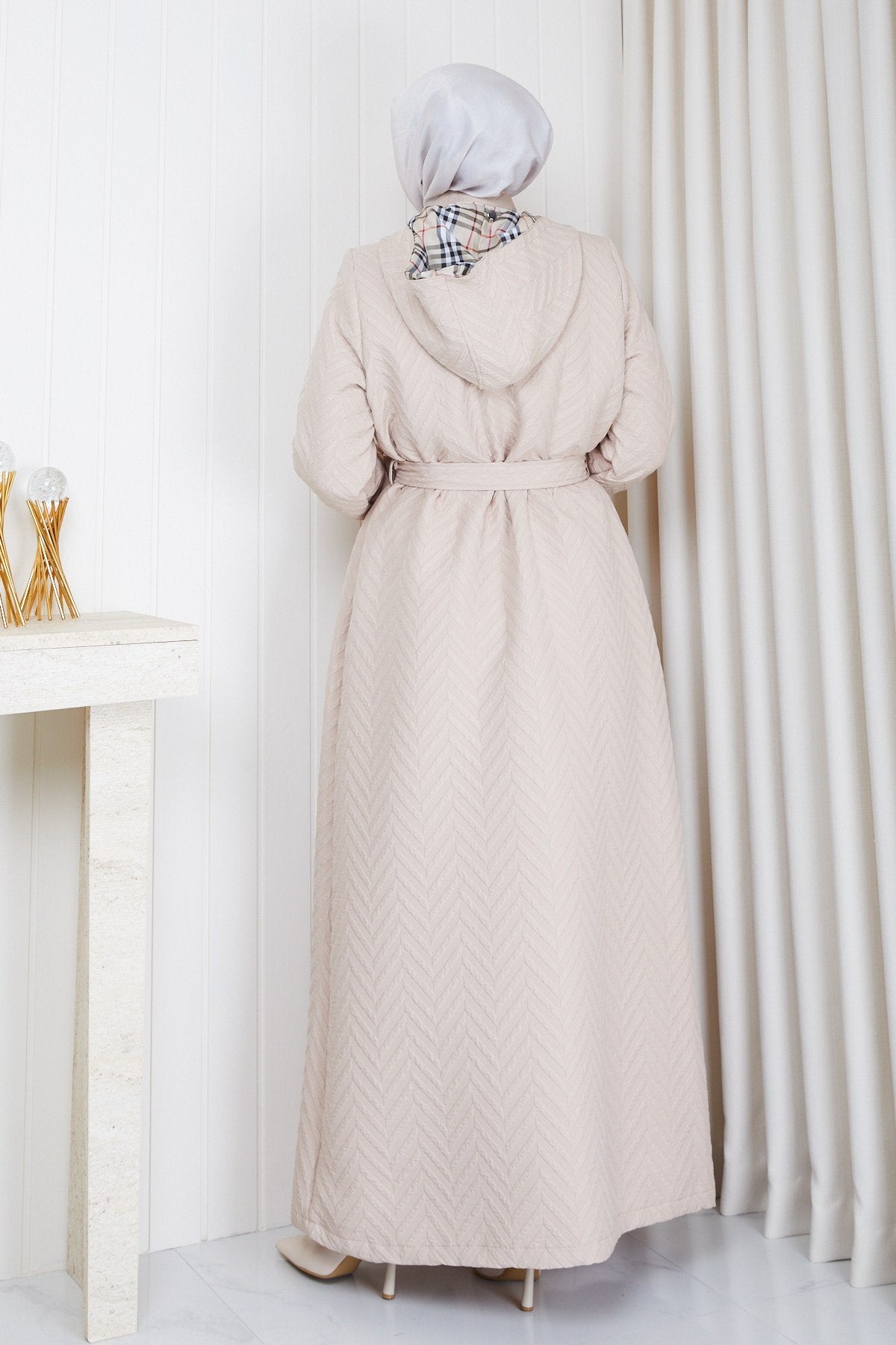 Burberry desenli Kapitone Manto krem