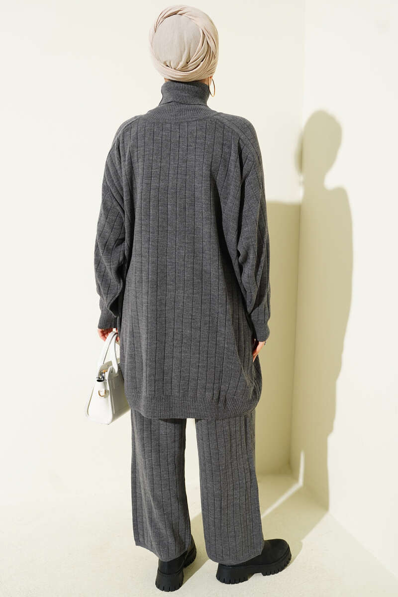 Turtleneck Oversize Knit Two-Piece Set gray
