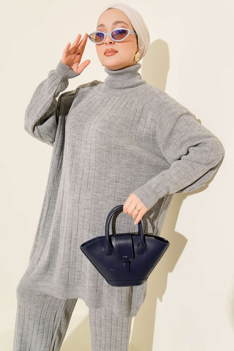 Ensemble tricot oversize à col roulé deux pièces gris clair