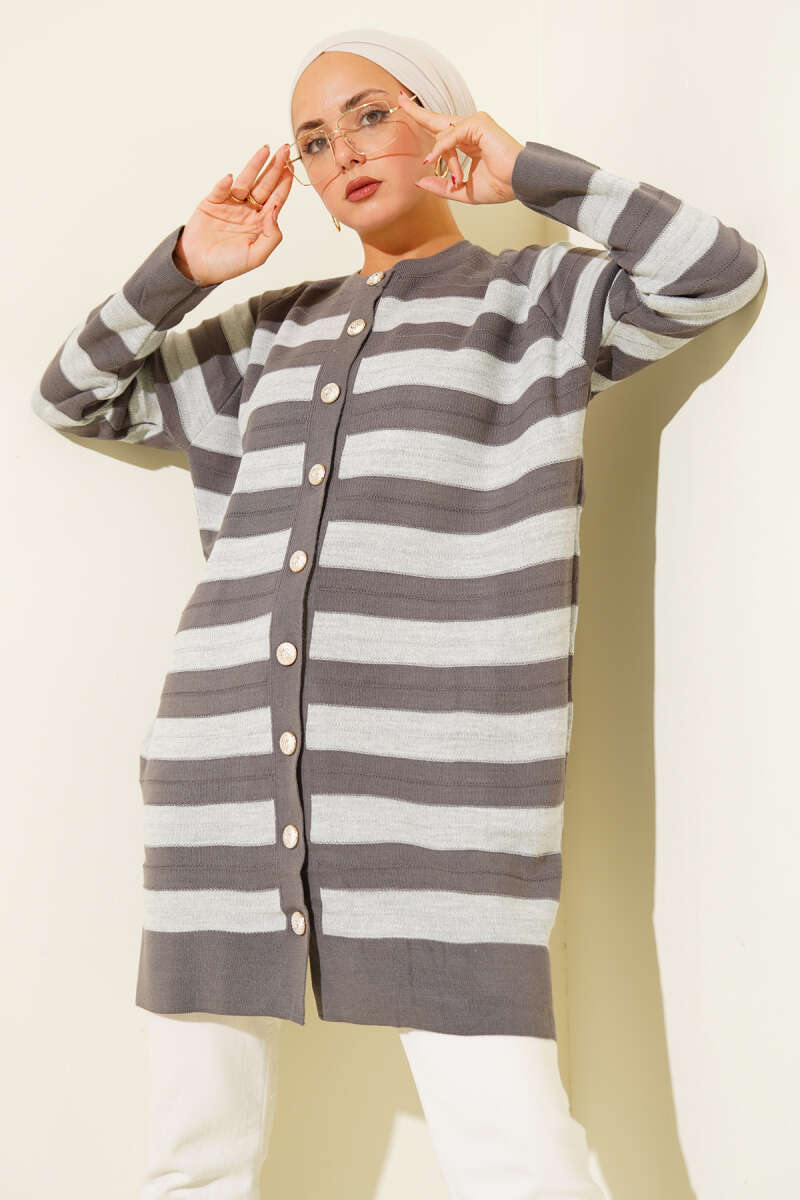 Desenli Düğme Detaylı Triko Hırka Füme