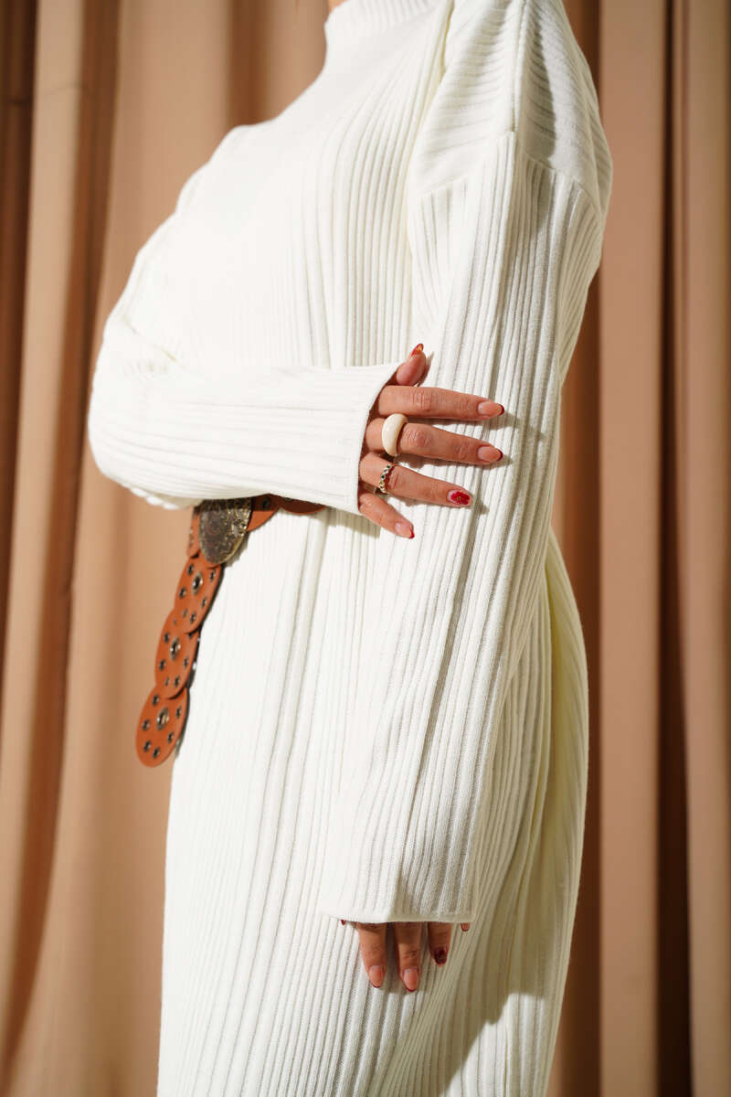 Dik Yaka Fitilli Triko Elbise ekru