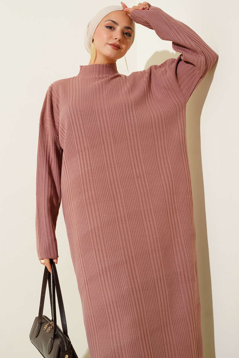 Dik Yaka Fitilli Triko Elbise gül kurusu