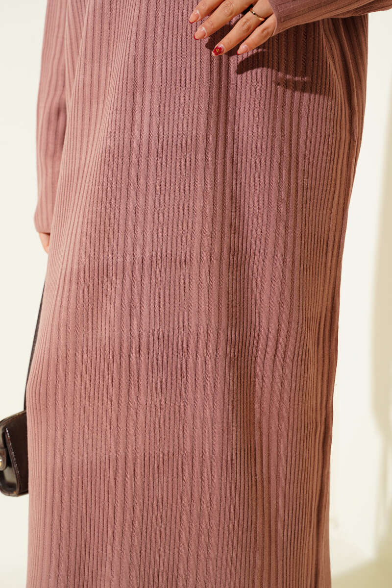 Dik Yaka Fitilli Triko Elbise gül kurusu