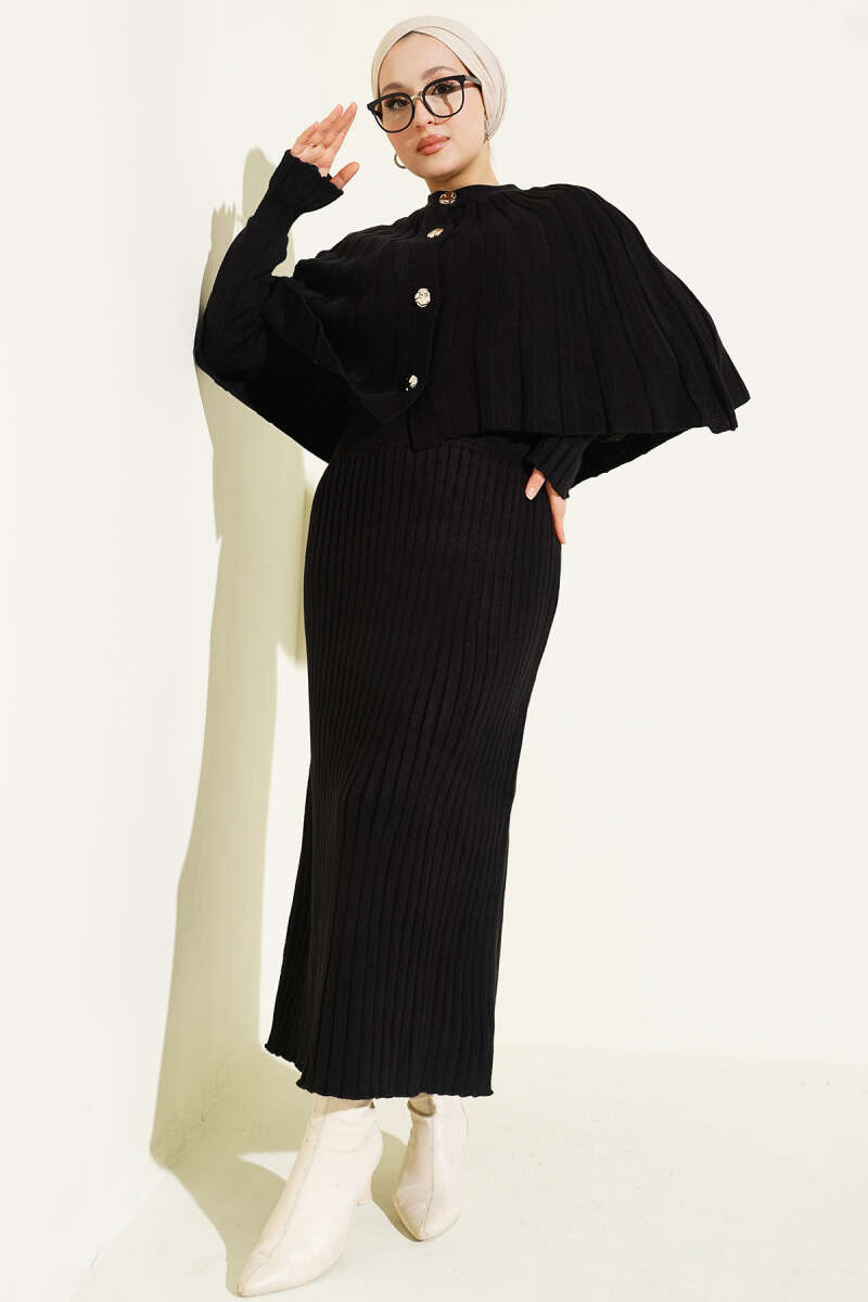 Ensemble robe en tricot avec cape à boutons noir