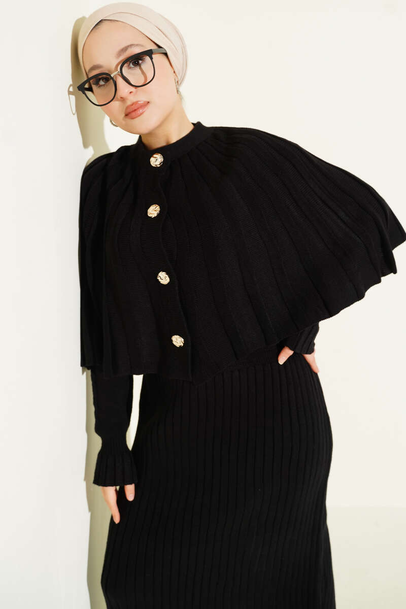 Ensemble robe en tricot avec cape à boutons noir