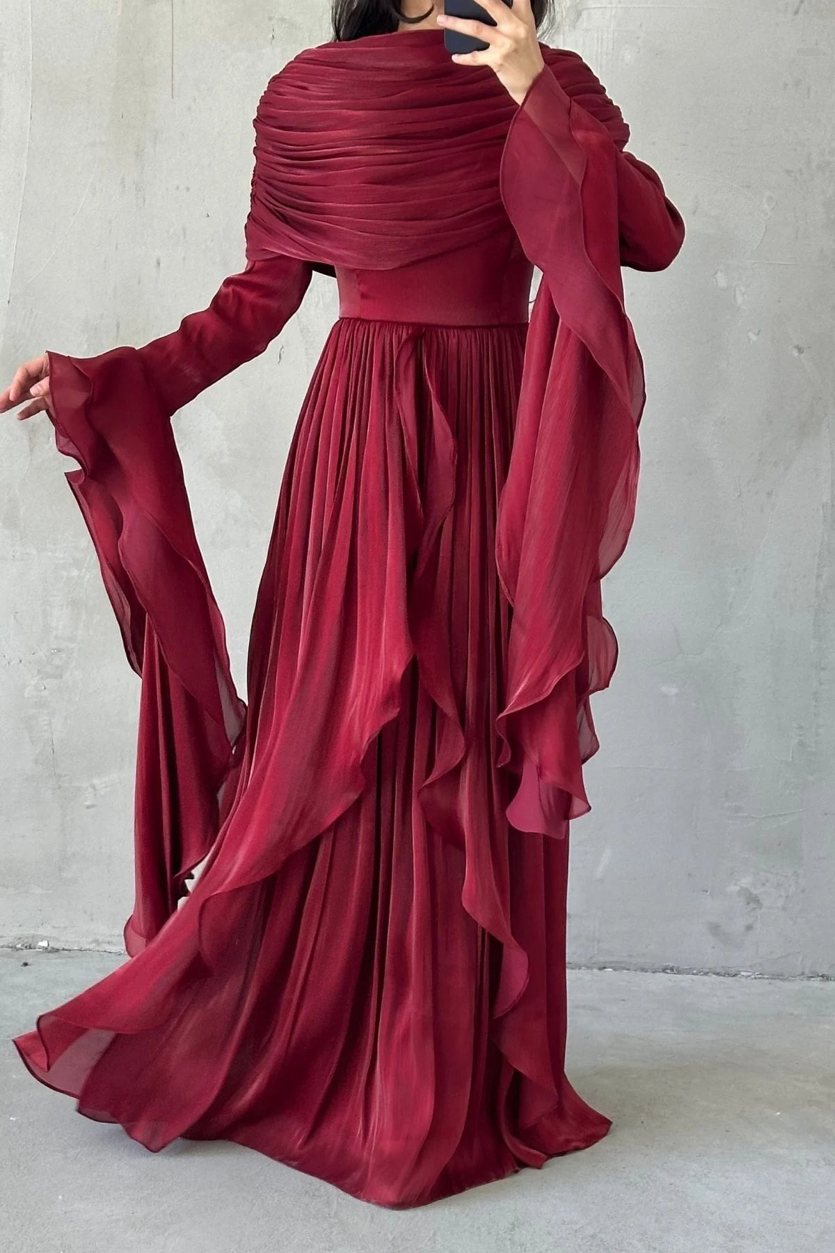 Volan Detaylı Fırfırlı Tesettür Abiye bordo
