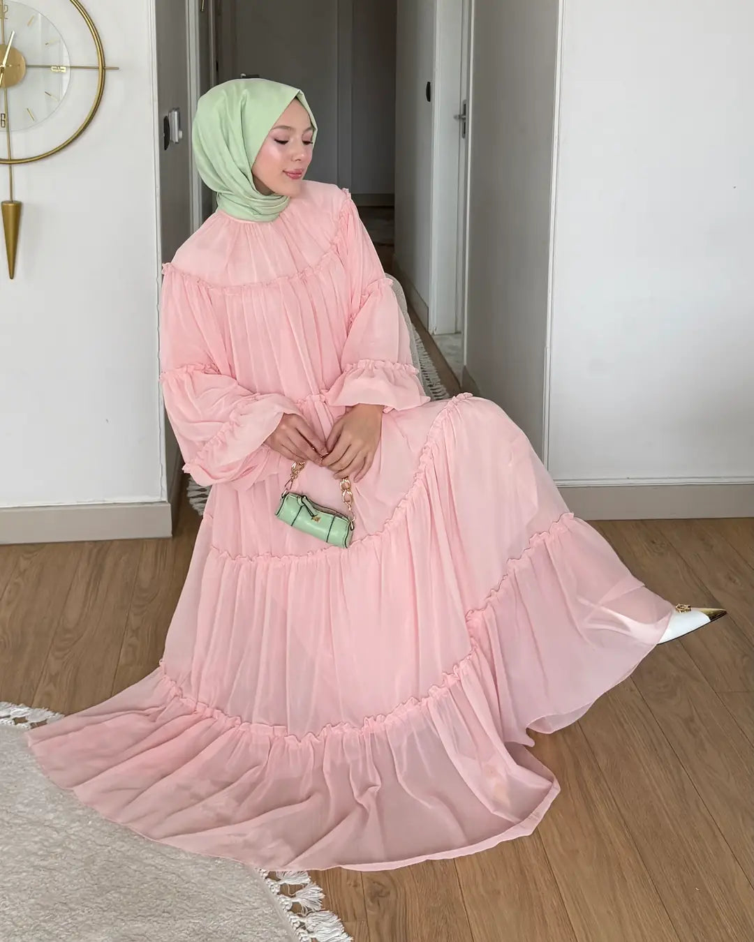 Astarlı şifon Elbise pudra