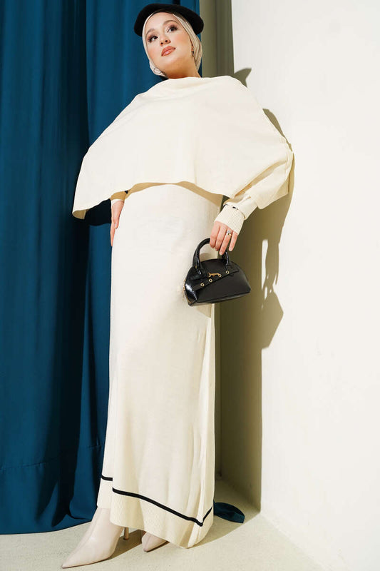 Pelerin Detaylı Triko Elbise ekru