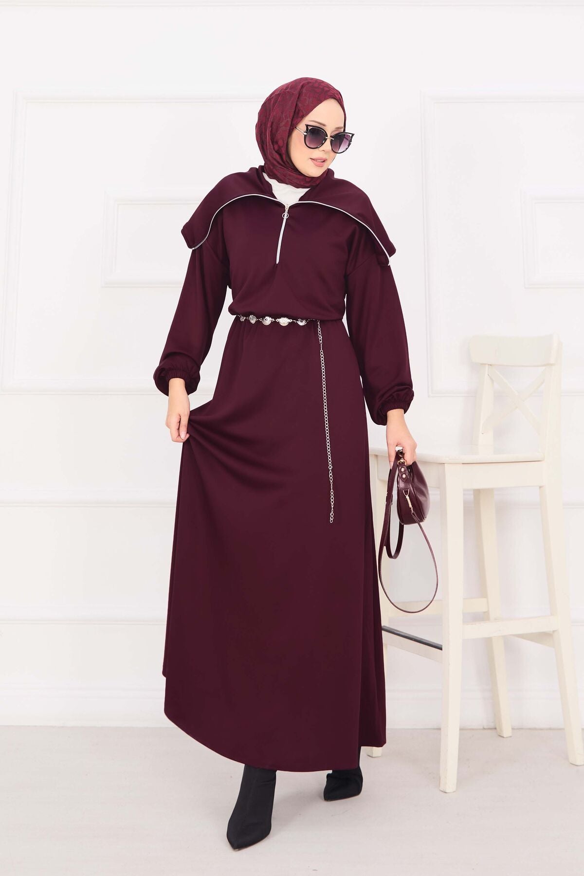 Schalkragen Ketten Gürtel Tesettür Kleid bordo