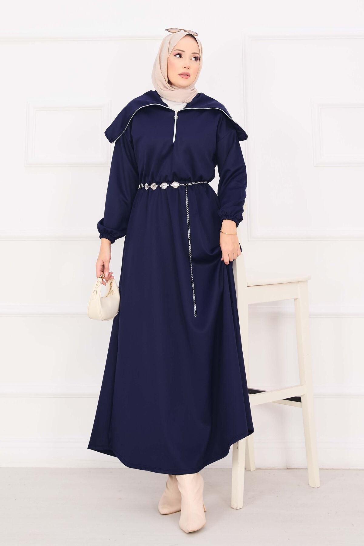 Schalkragen Ketten-Gürtel Tesettür Kleid Lacivert