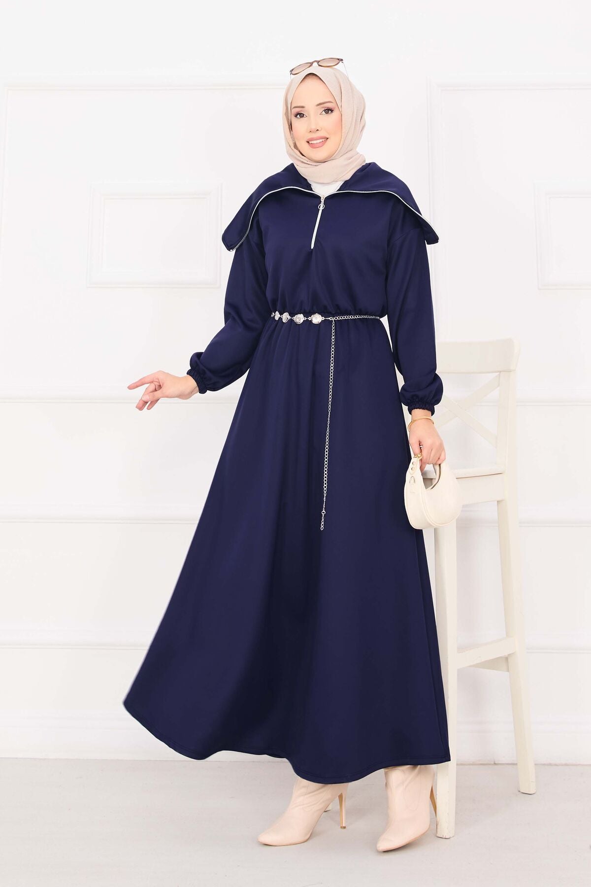 Schalkragen Ketten-Gürtel Tesettür Kleid Lacivert