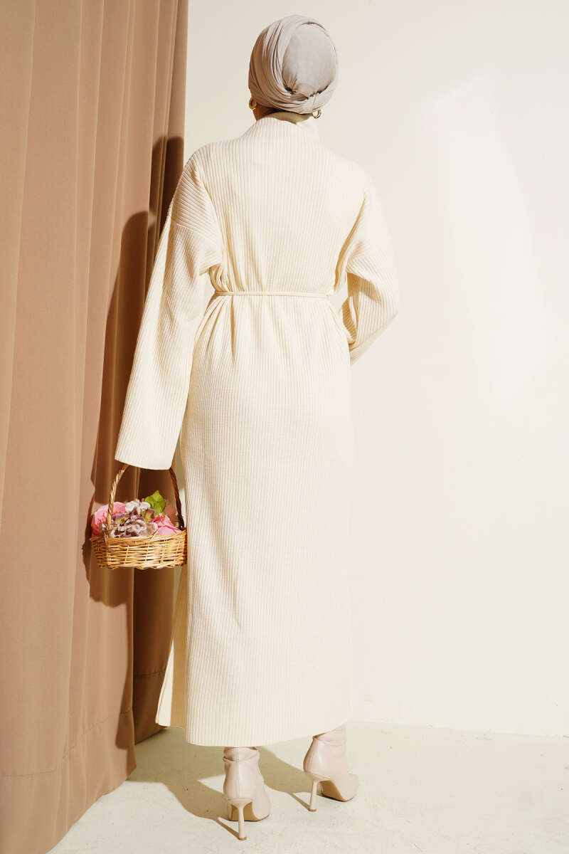 Loose Belted Knit Dress ecru
