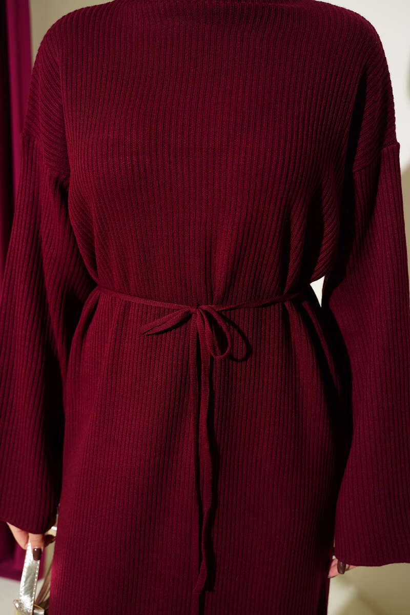 Robe en tricot à ceinture lâche bordeaux