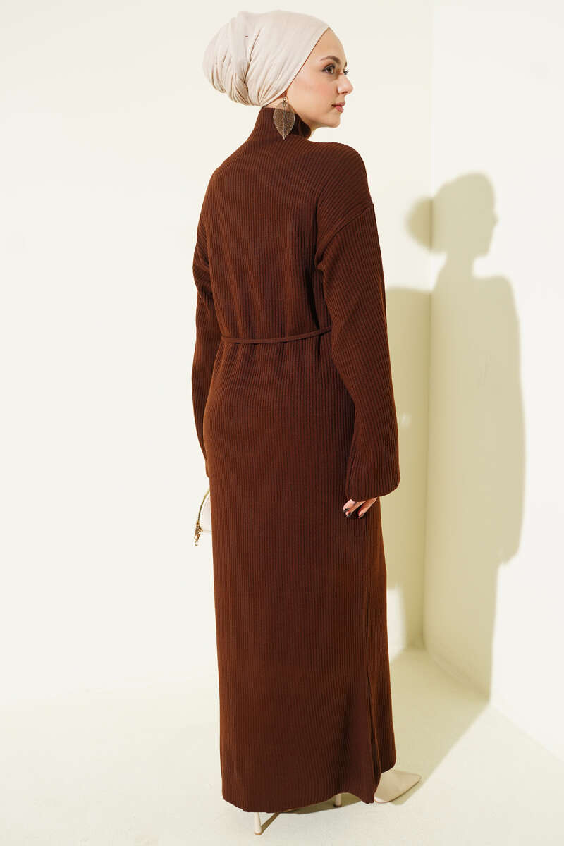 Robe en tricot ceinturée décontractée marron