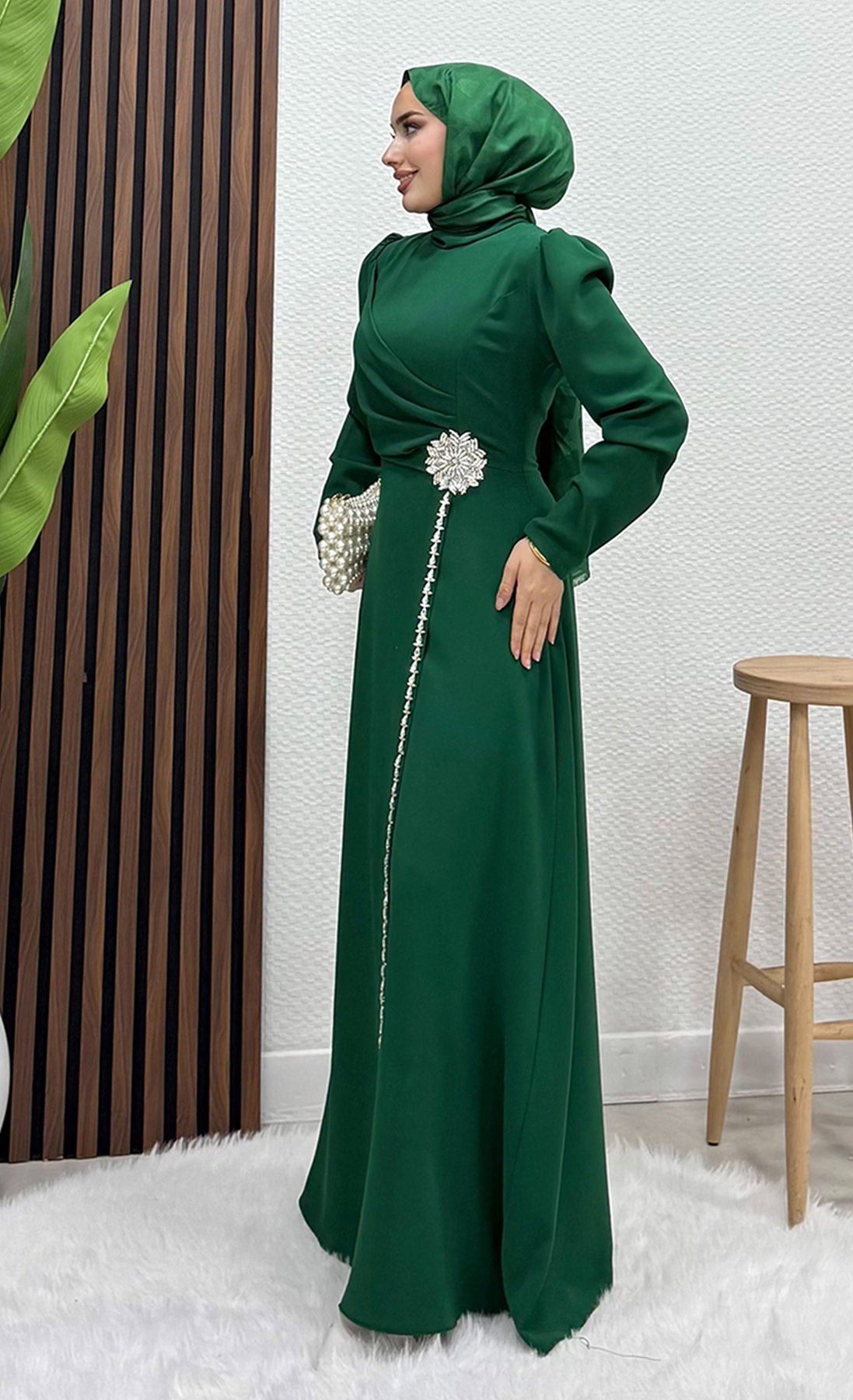 Taillenband besticktes Krepp-Abendkleid Smaragd