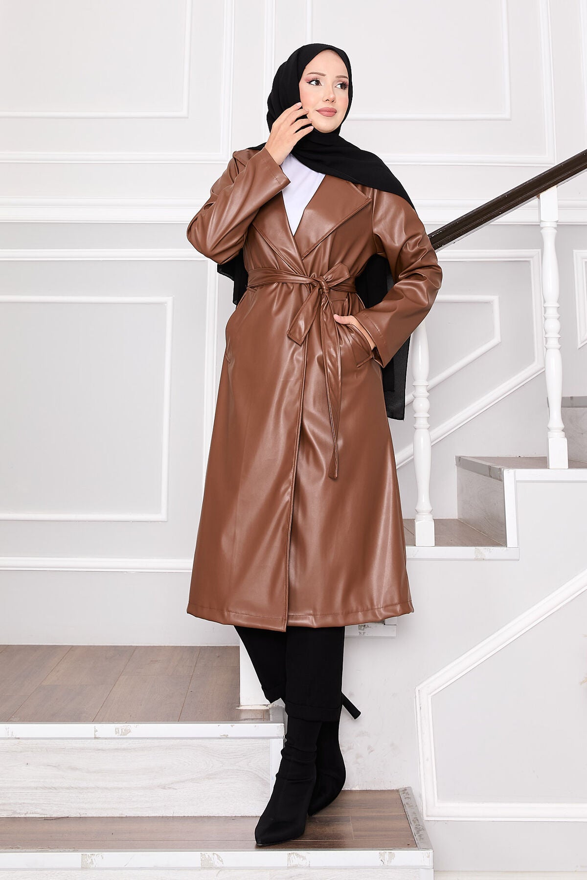 Seyyar Kuşaklı Deri Kap taba