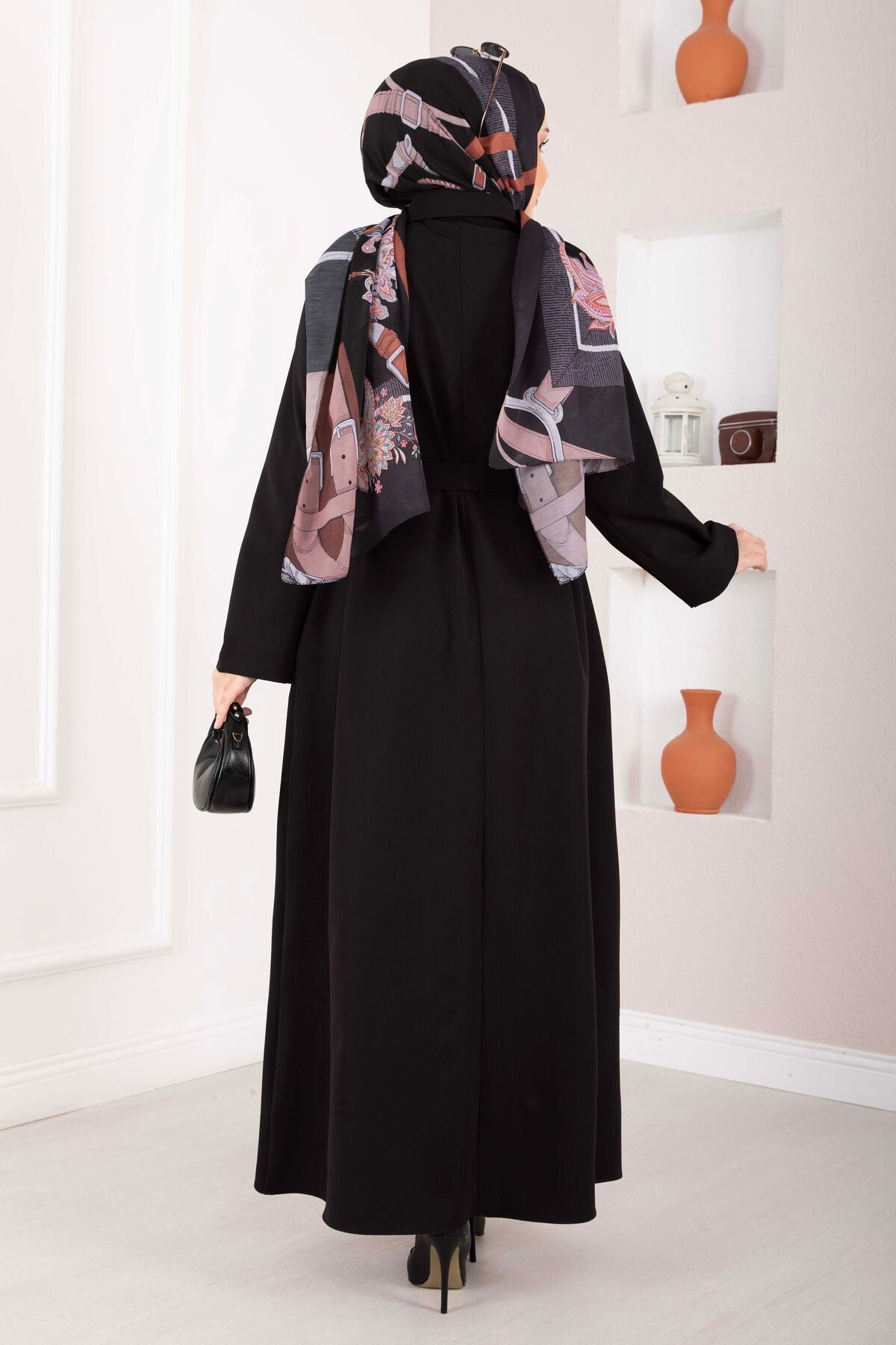 Yarım Düğmeli Kuşaklı Tesettür Elbise siyah