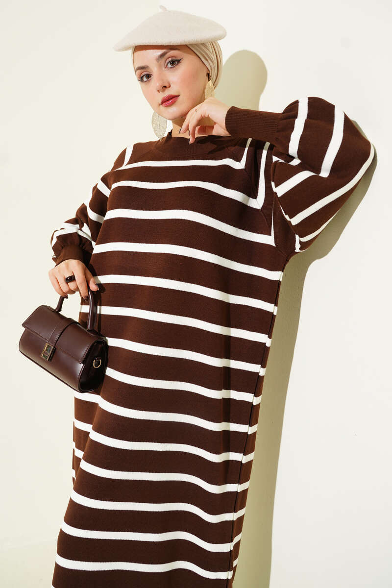 Yatay Çizgili Basic Triko Elbise Kahverengi
