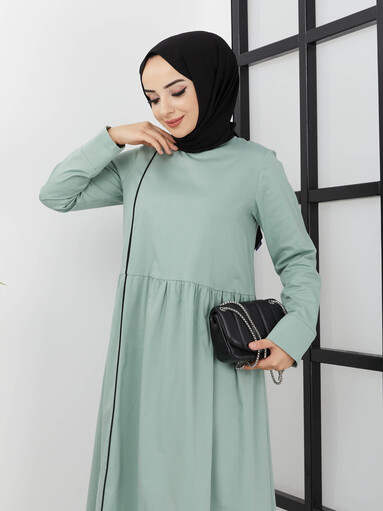 Hijab-Kleid mit schäbigen Streifen und Details - Grün - Thumbnail