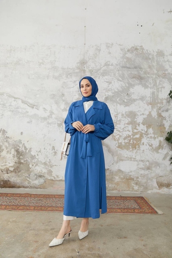 Lange Hijab-Jacke mit Gürtel – Blau - Thumbnail